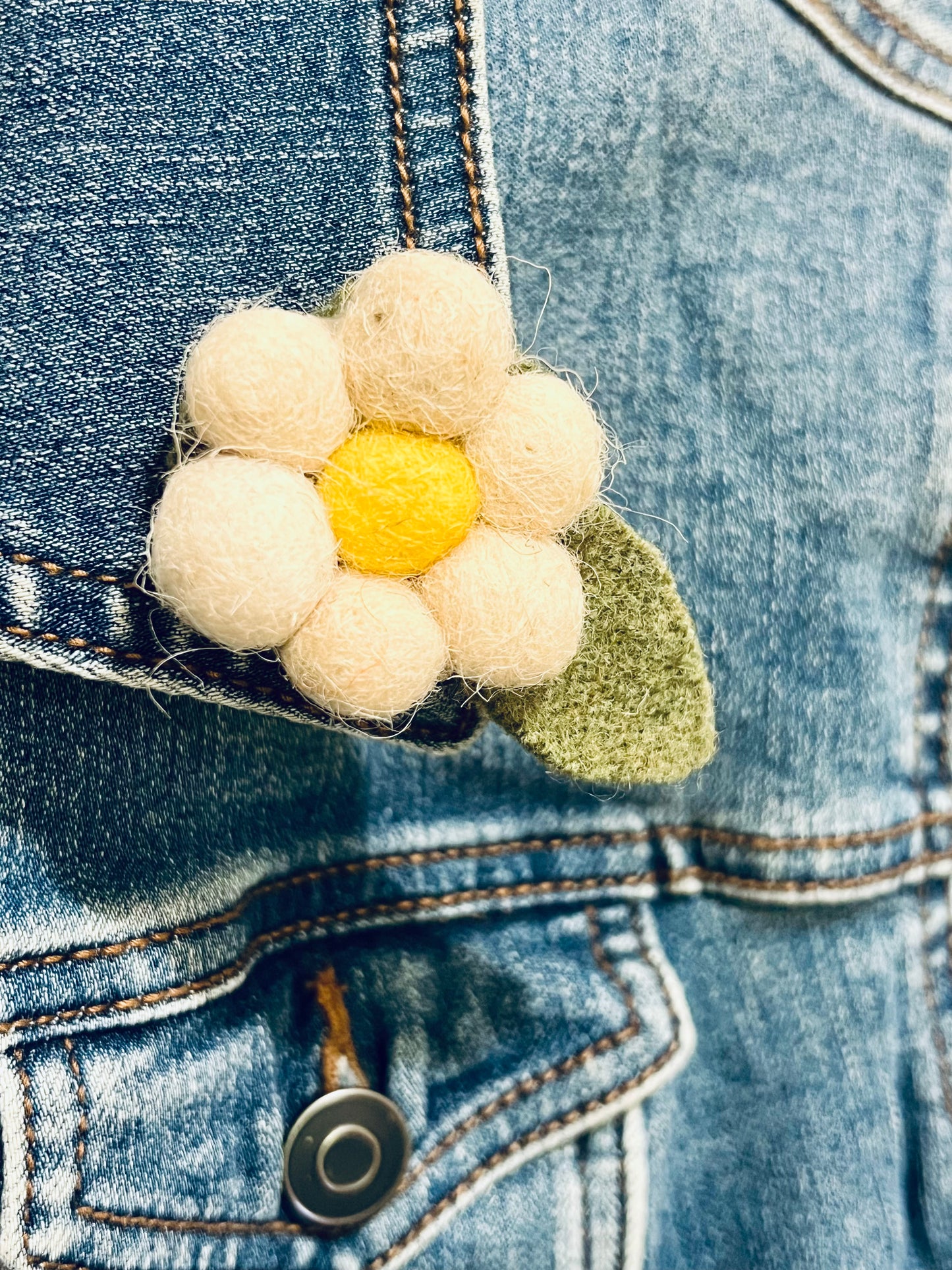 Wool Flower Pin